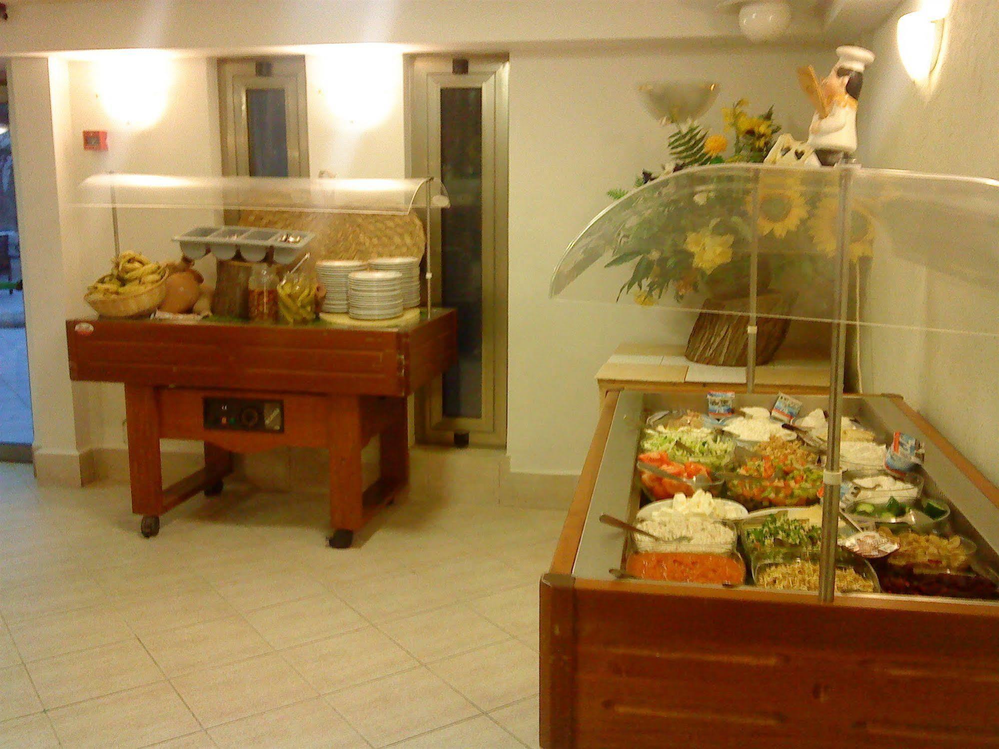 โรงแรมมารอม ไฮฟา ร้านอาหาร รูปภาพ